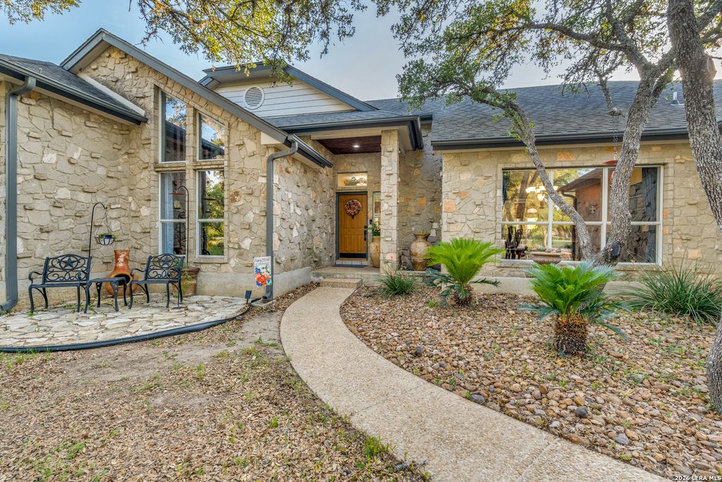 Photo of 31763 Scarteen, Fair Oaks Ranch, TX 78015 (MLS # 1939334)