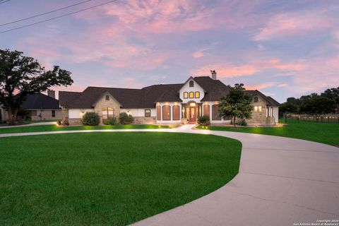 A home in Floresville