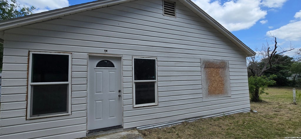 Photo of 706 DEVINE DR, Devine, TX 78016 (MLS # 1967649)