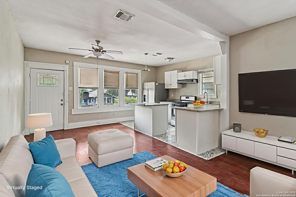 Photo of 119 Cincinnati, San Antonio, TX 78201 (MLS # 1913679)