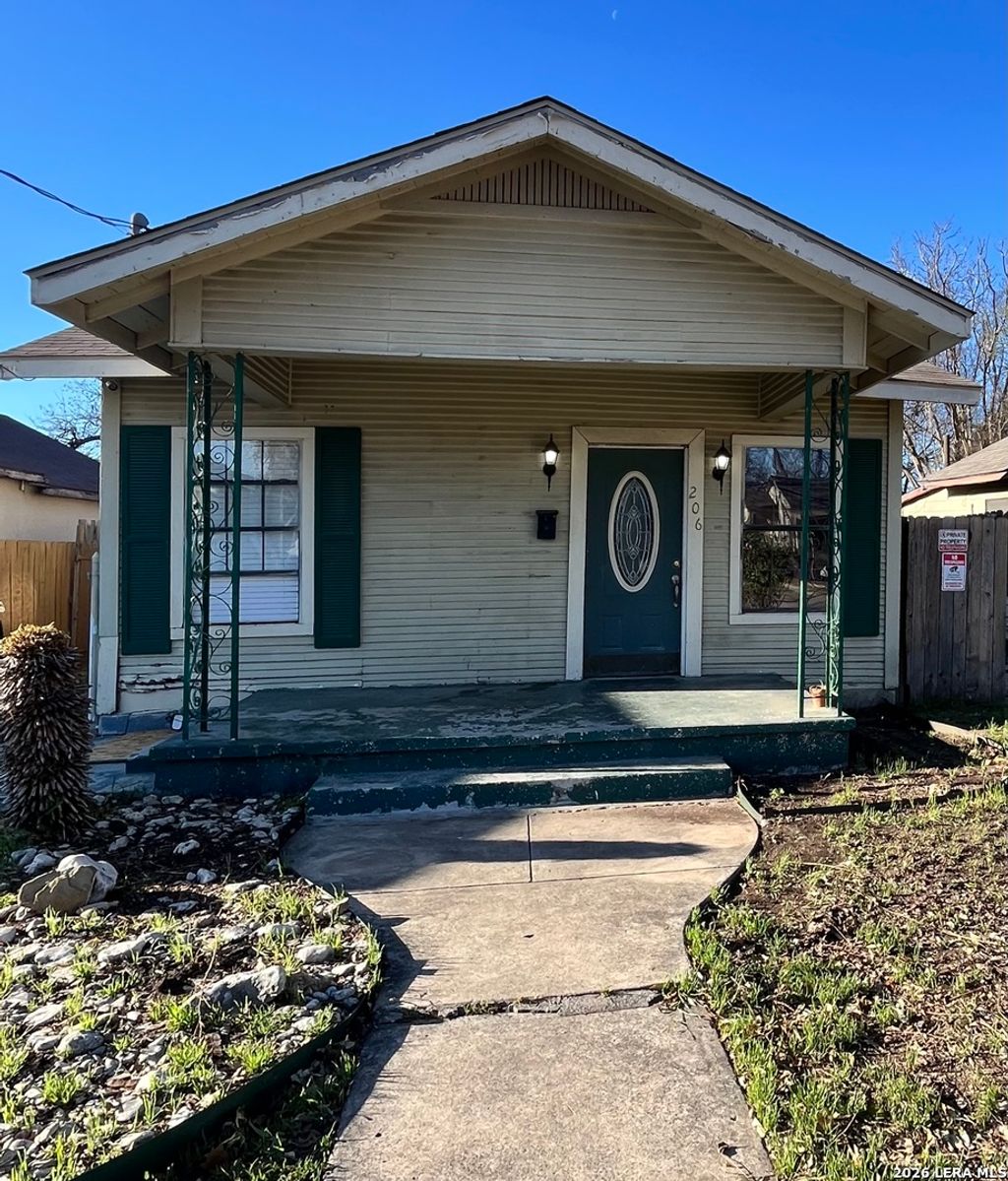 Photo of 206 thompson, San Antonio, TX 78225 (MLS # 1949824)