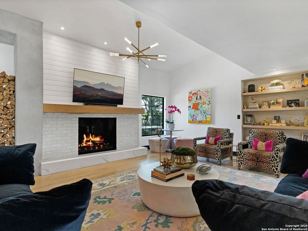 Photo of 301 Primrose Place, San Antonio, TX 78209 (MLS # 1907892)