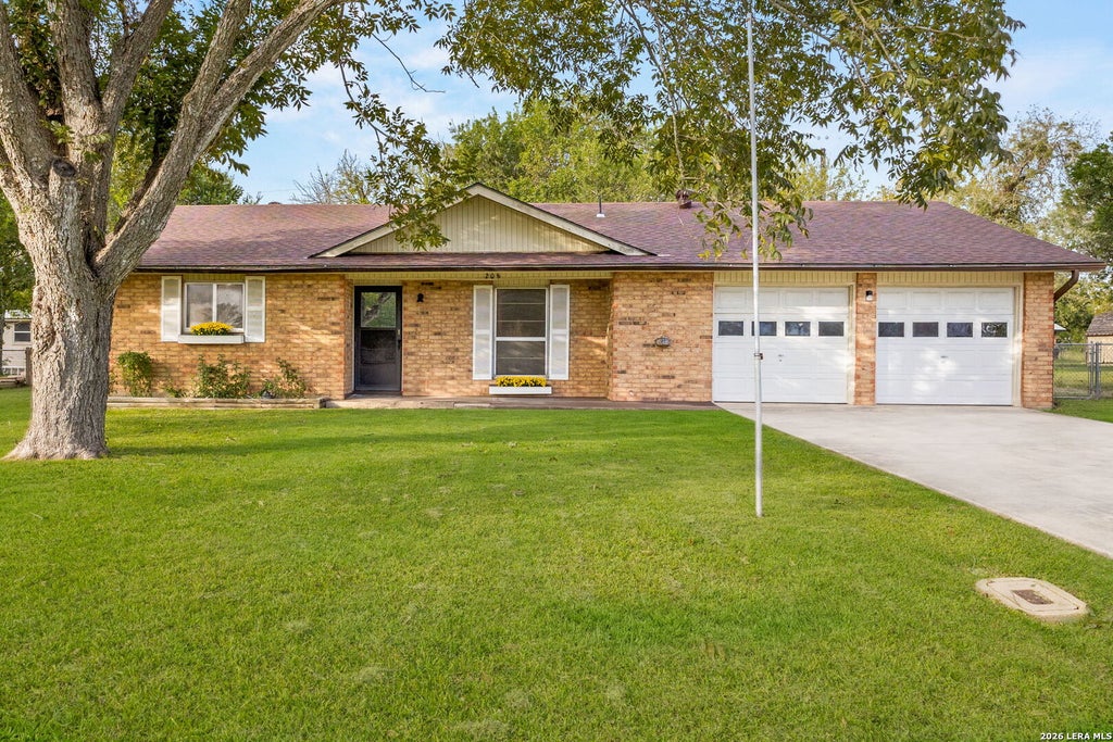 Photo of 208 BROOK ST, Seguin, TX 78155 (MLS # 2023457)