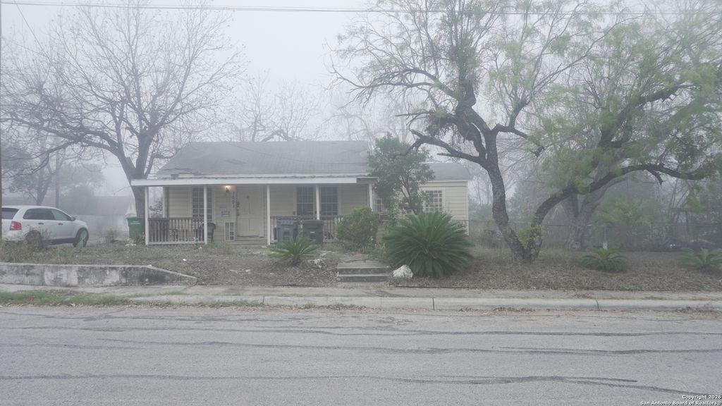 Photo of 1014 Canton, San Antonio, TX 78202 (MLS # 1934830)