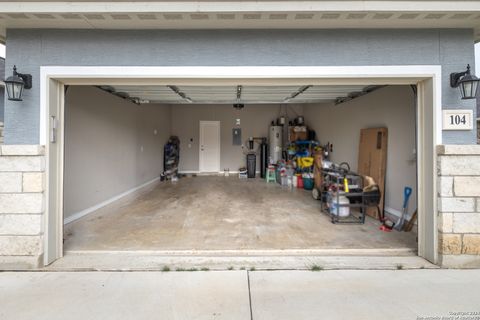 A home in Floresville