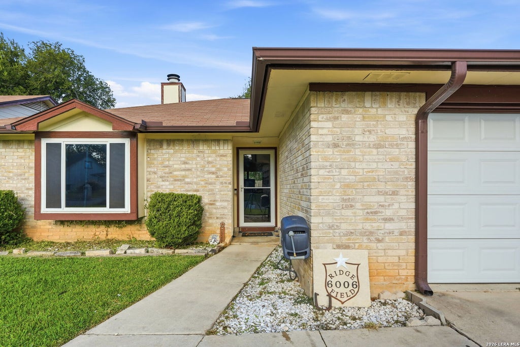 Photo of 6006 RIDGE FIELD ST, San Antonio, TX 78250 (MLS # 2008074)