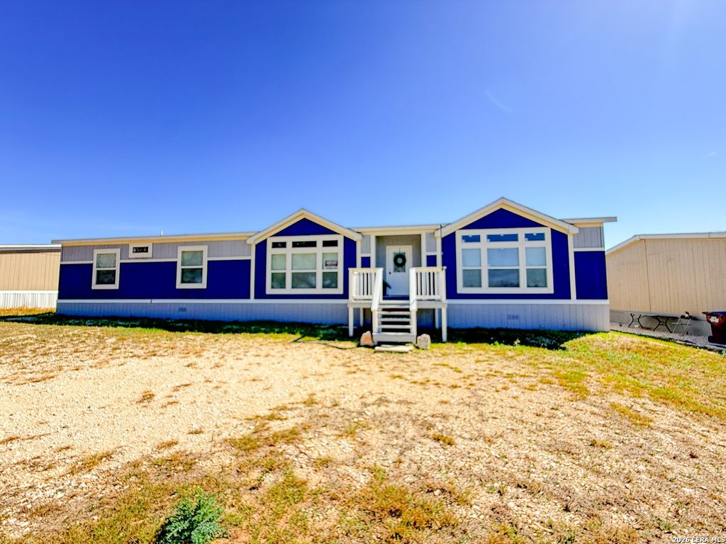 Photo of 141 Viridian VW, Pleasanton, TX 78064 (MLS # 1794941)