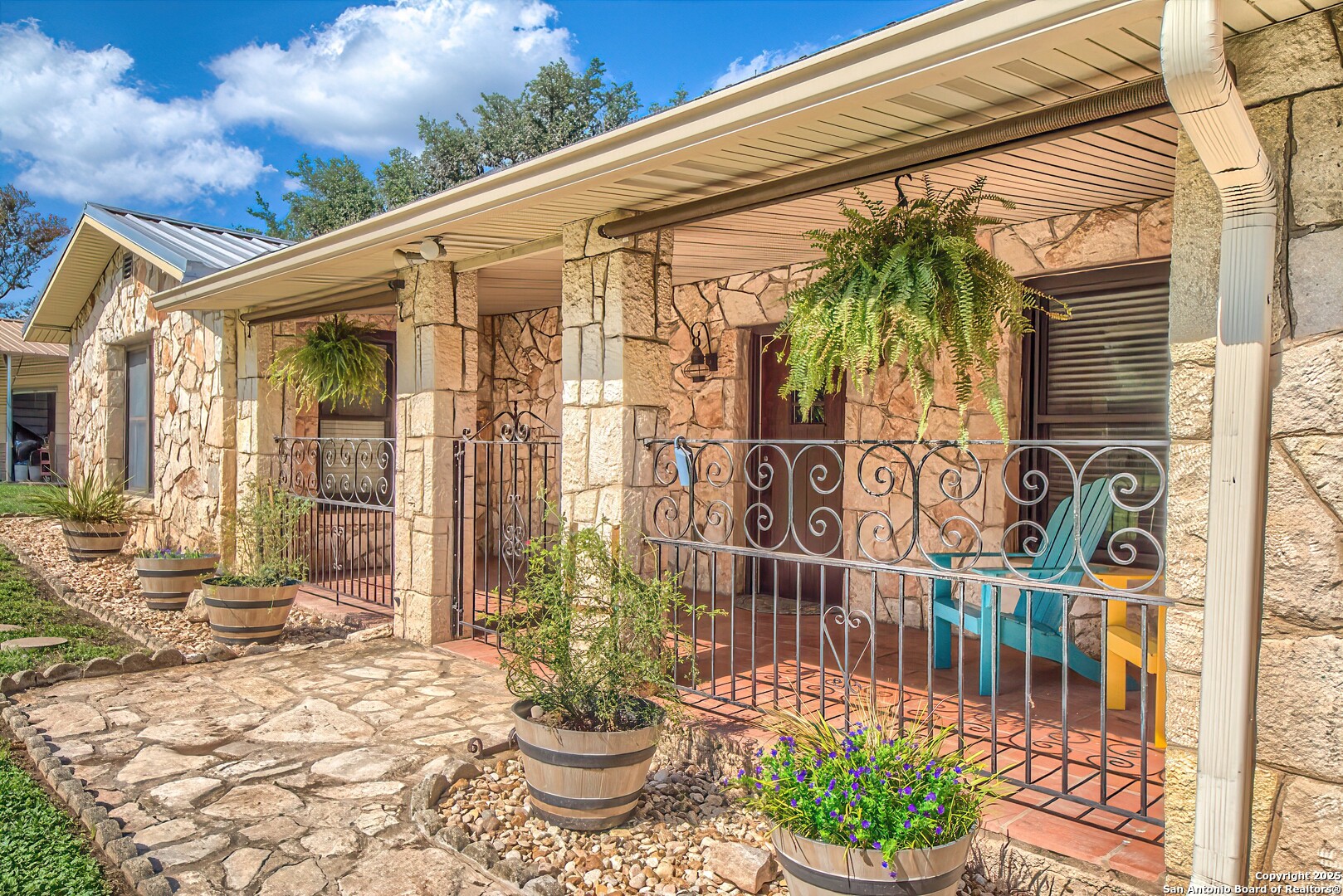 6986 County Road 271