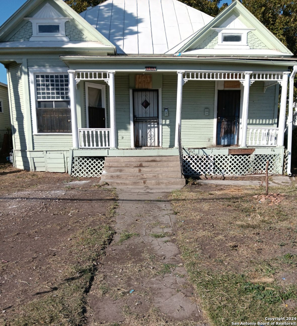 Property: 2511 W Commerce St,San Antonio, TX
