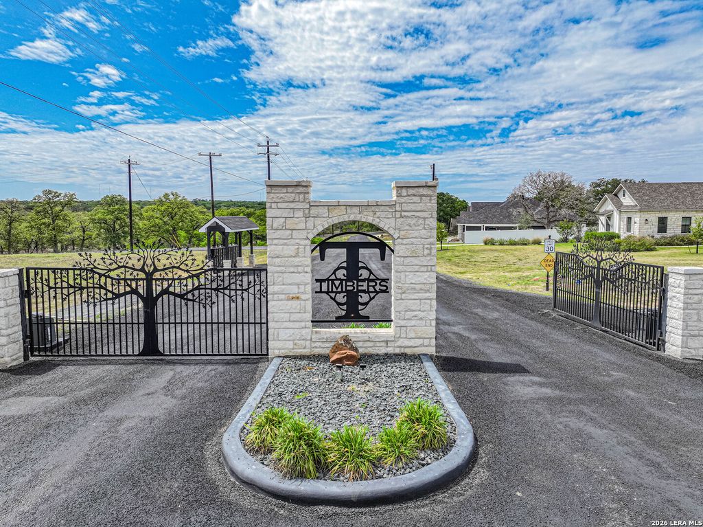 Photo of 104 Timber Canyon, La Vernia, TX 78121 (MLS # 1894680)