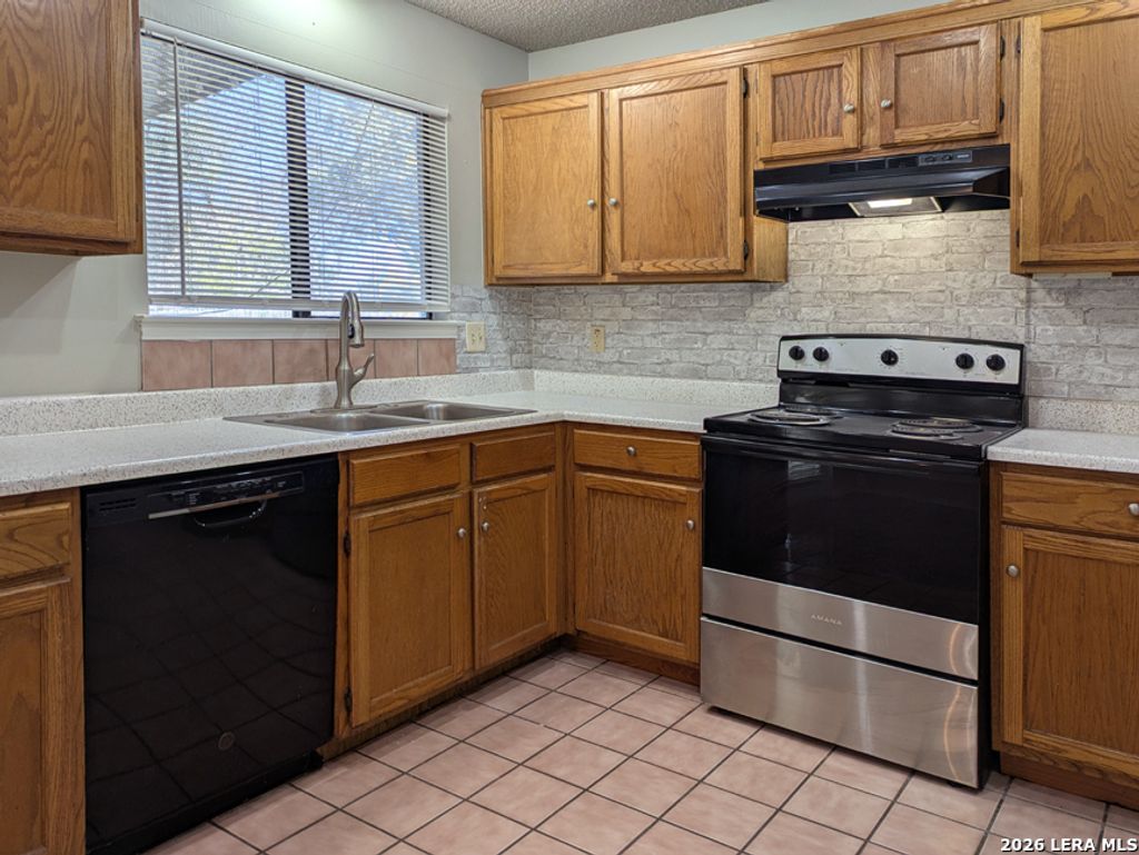 Photo of 7427 Lazy Trails, San Antonio, TX 78250 (MLS # 1952900)