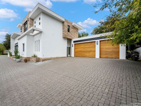 A home in Terrell Hills