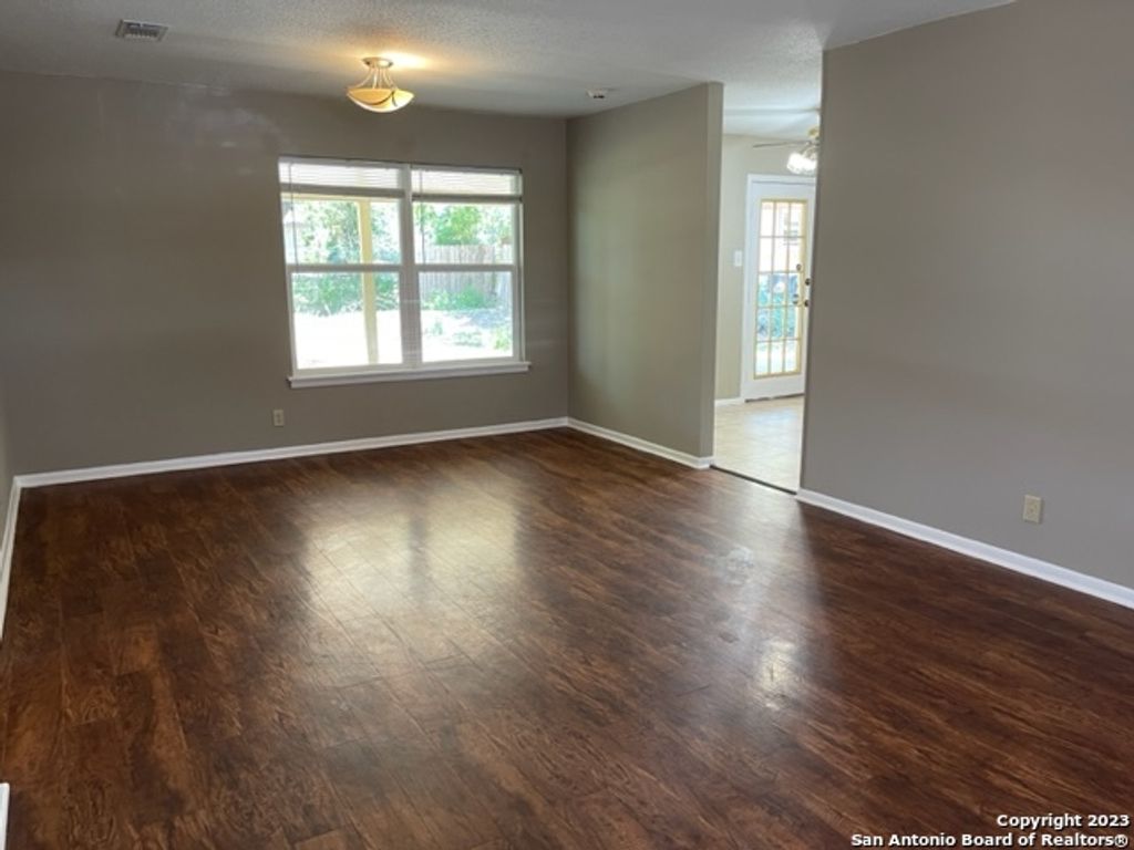 Photo of 7906 REMUDA DR, San Antonio, TX 78227 (MLS # 1911727)