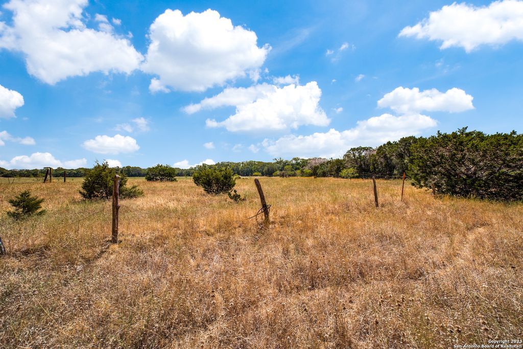 Photo of 00 N Stahl Ln, Bulverde, TX 78163 (MLS # 1822775)