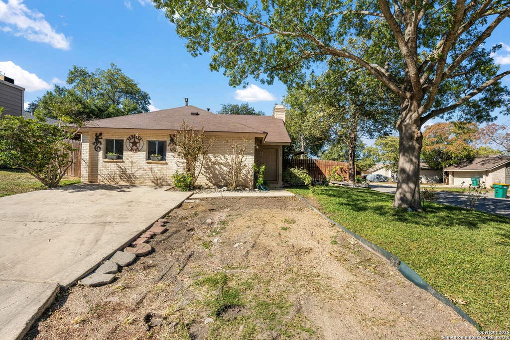 Photo of 8423 CLEAR MDWS, Converse, TX 78109 (MLS # 1972386)