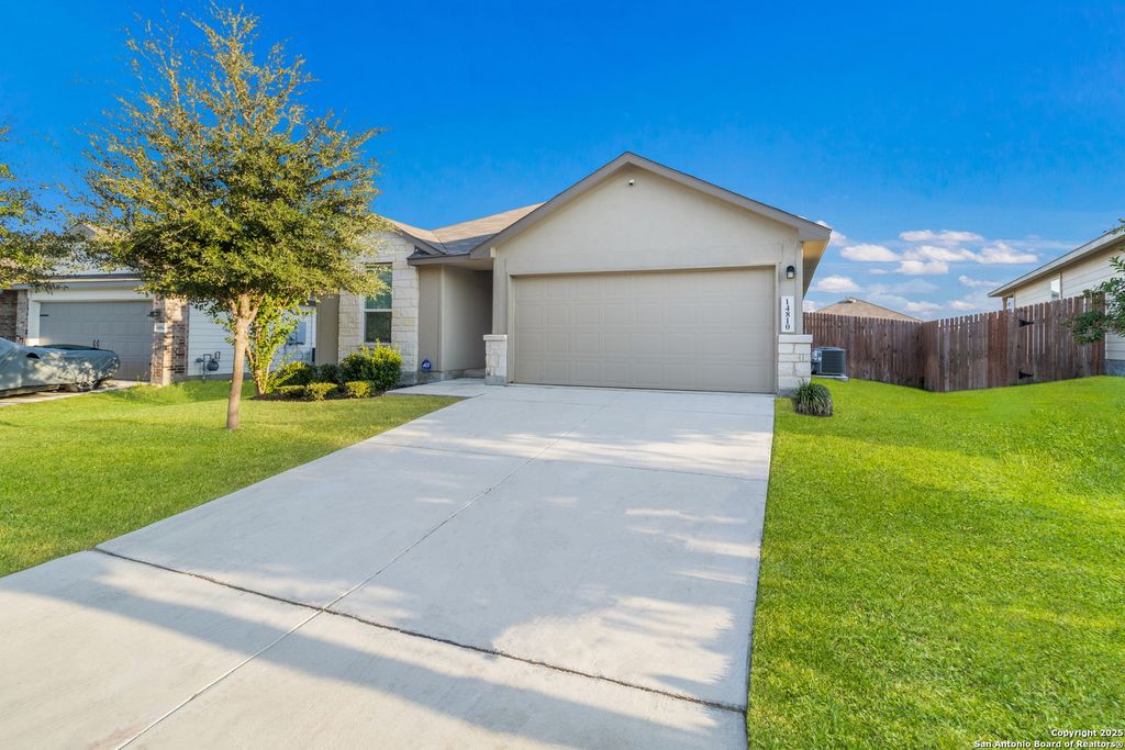 Photo of 14810 Cave Swallow, San Antonio, TX 78253 (MLS # 1916289)