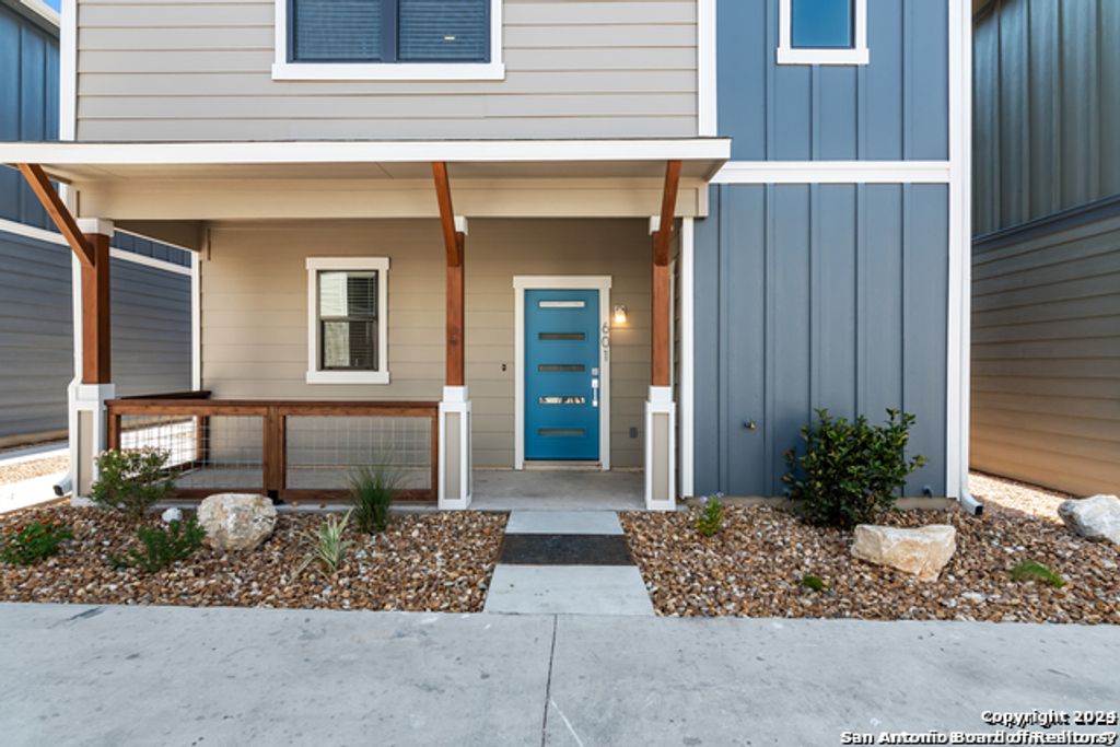 Photo of 211 UTAH ST 601 #601, San Antonio, TX 78210 (MLS # 1938325)