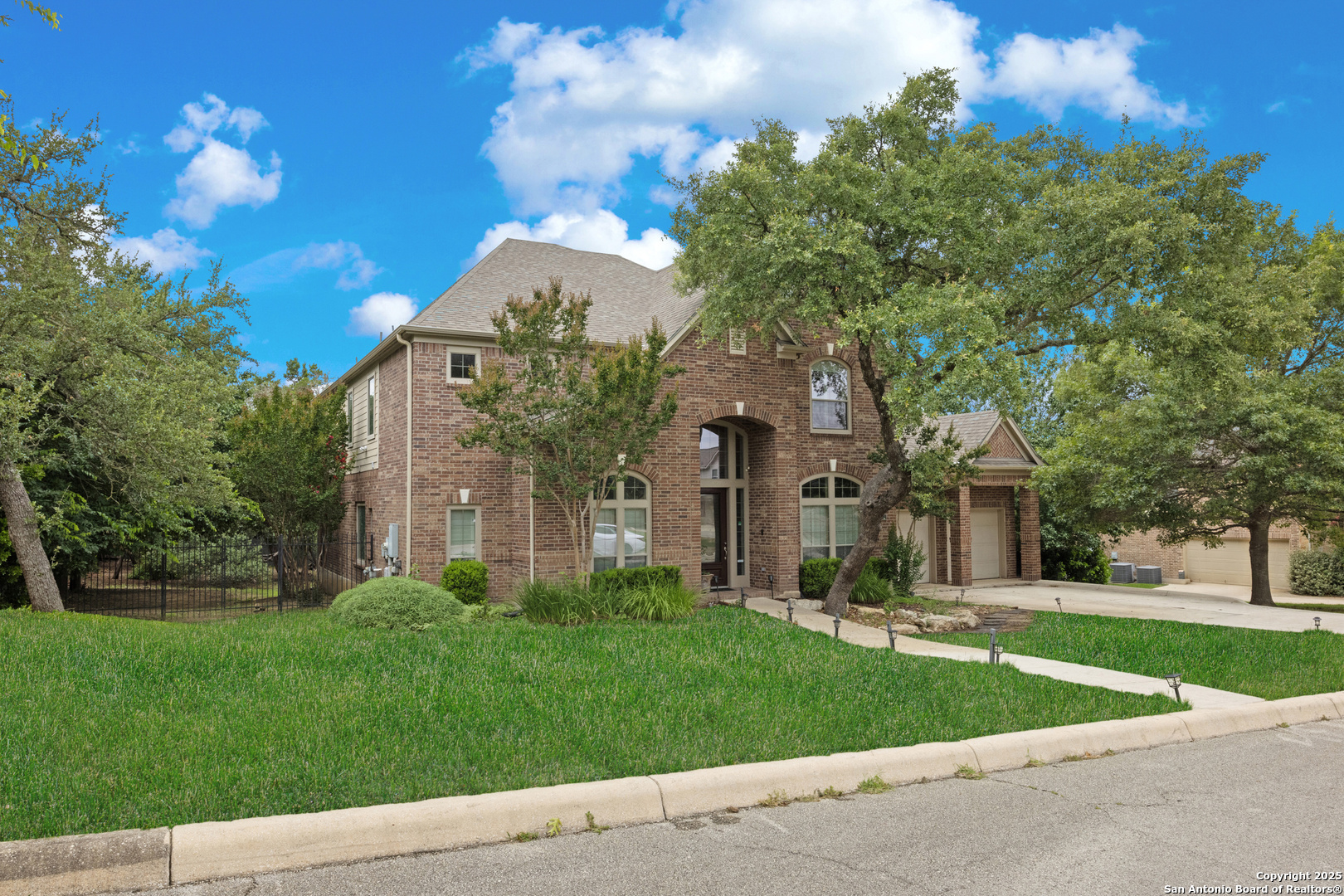 27711 Woodway Bend