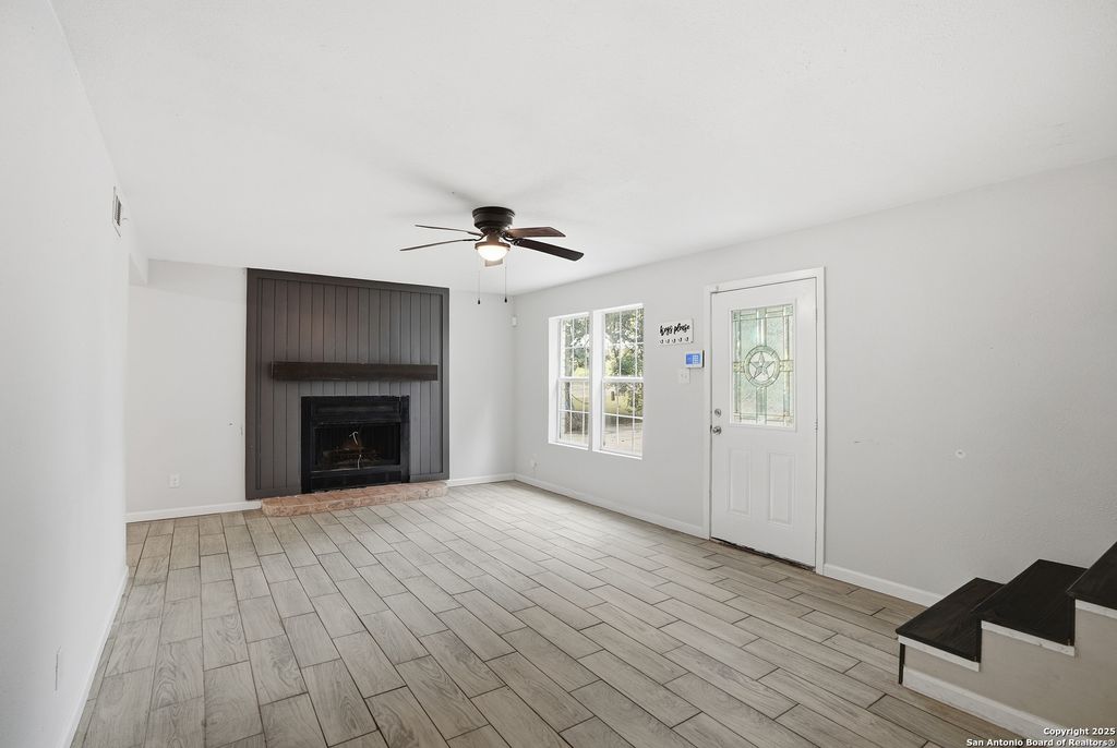 Photo of 807 NE Frontage RD., Beeville, TX 78102 (MLS # 1918367)