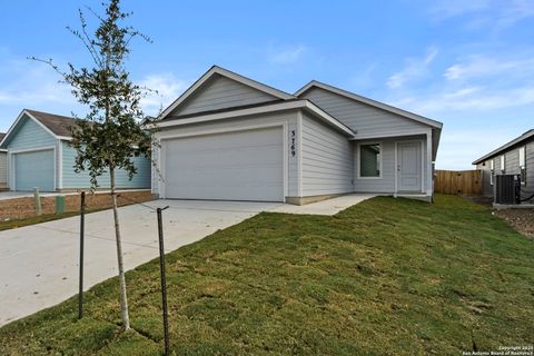 3841 Swift Fox Rd New Braunfels TX 78130