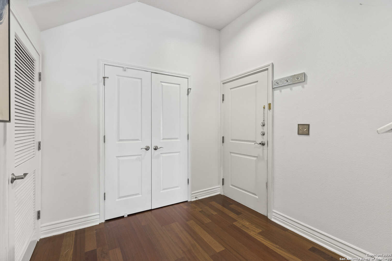 215 Center 109