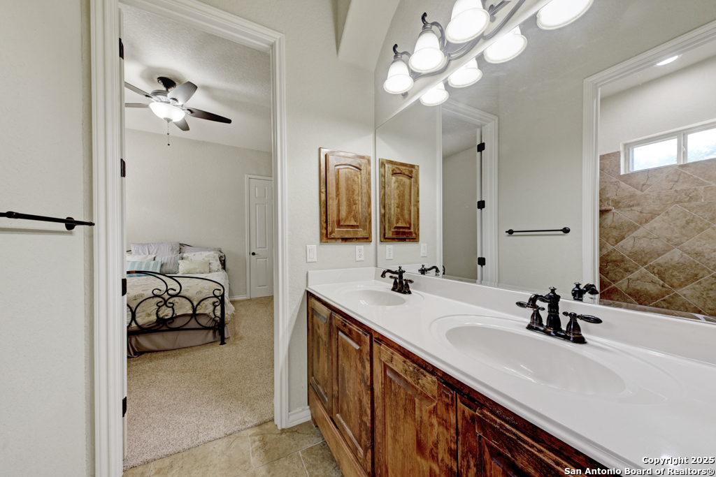 New Braunfels, Texas 78132, United States, 4 Bedrooms Bedrooms, ,4 BathroomsBathrooms,Residential,Active,206173