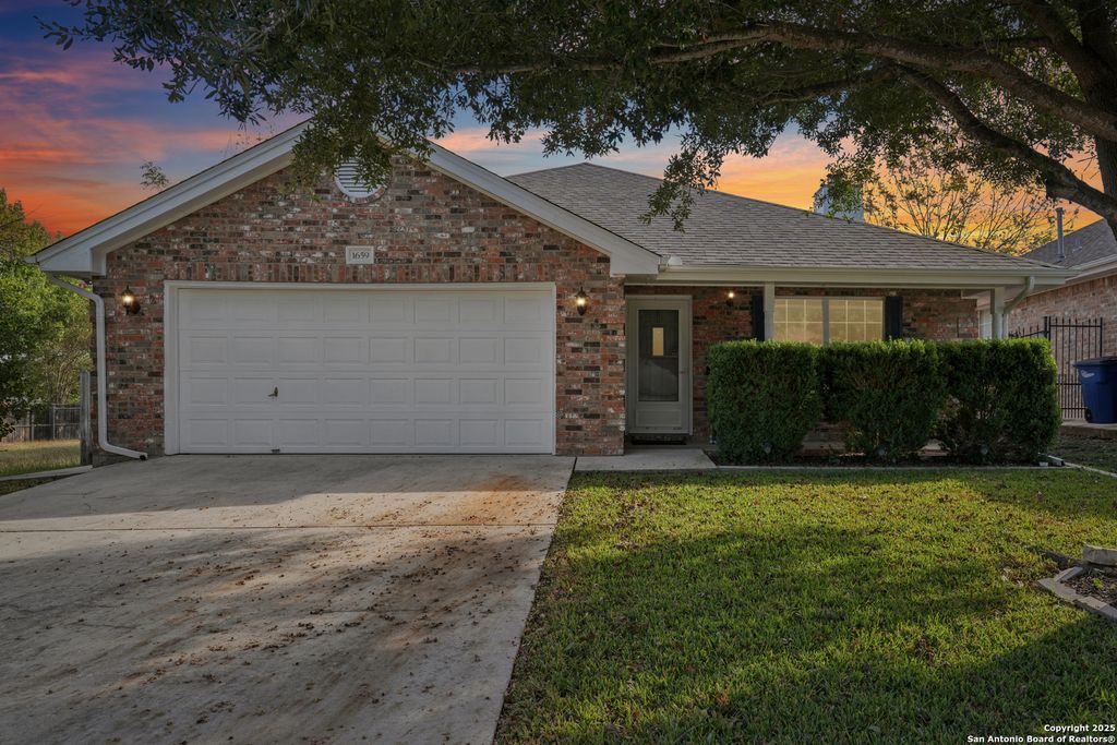 Photo of 1659 Lantana, New Braunfels, TX 78130 (MLS # 1926624)