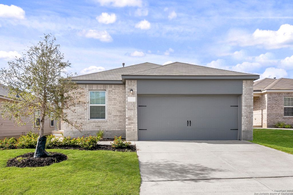 Photo of 15038 Telfaire Meadow, Von Ormy, TX 78073 (MLS # 1930247)