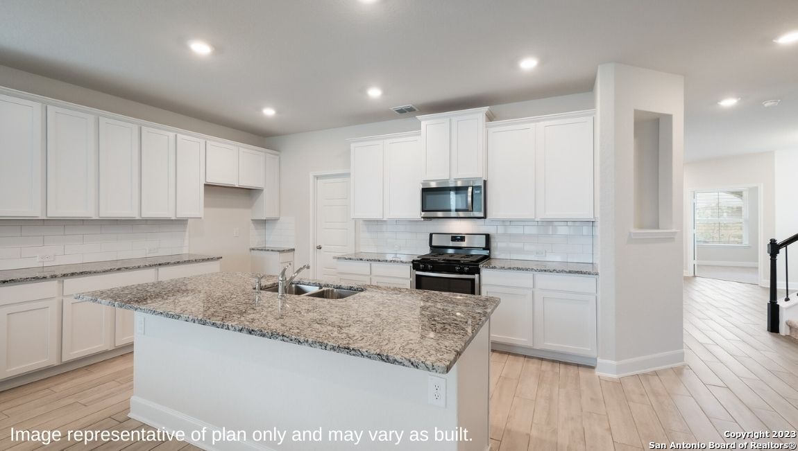 14695 Pearl Flats