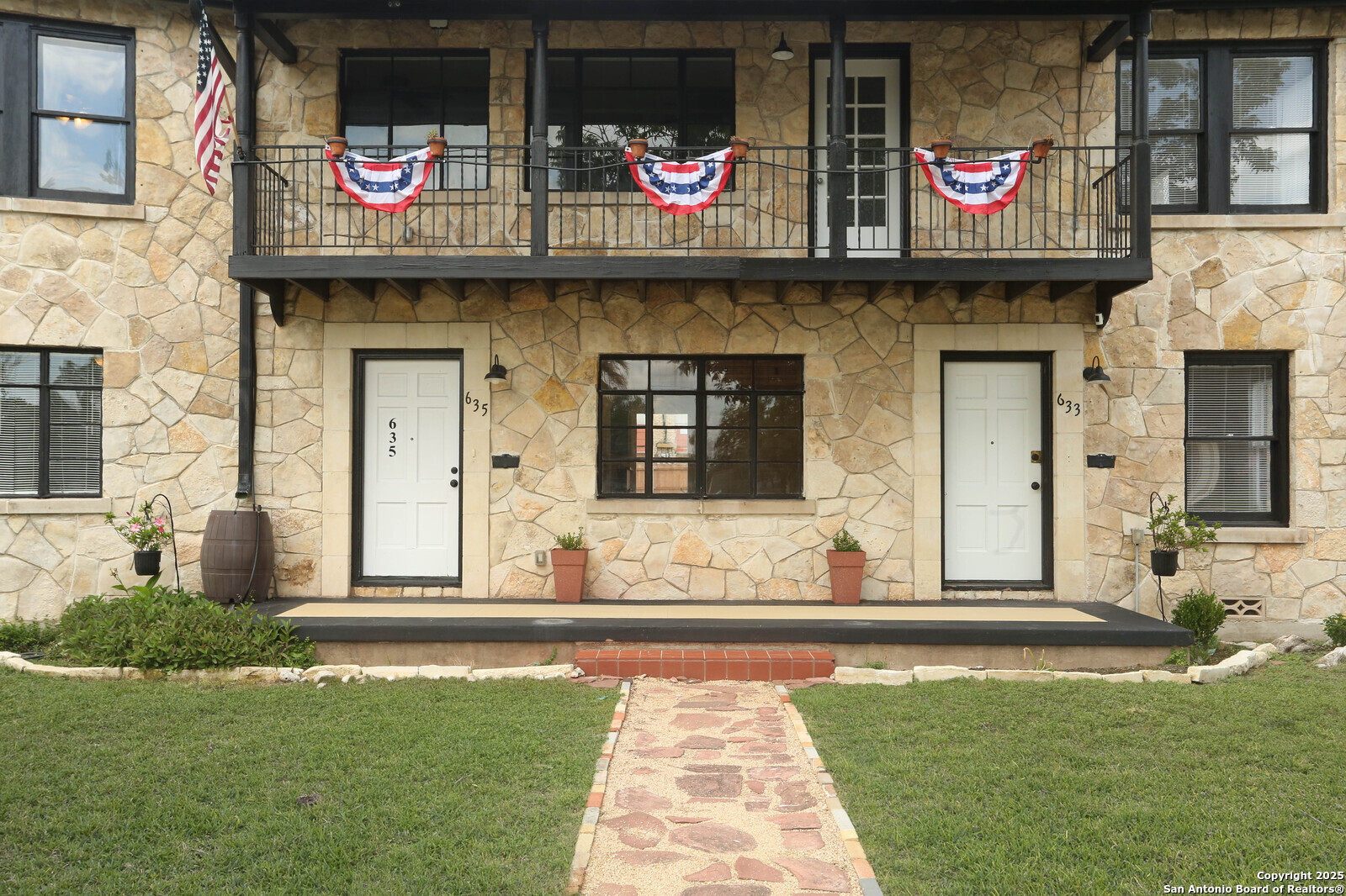 1002 Kampmann Blvd.