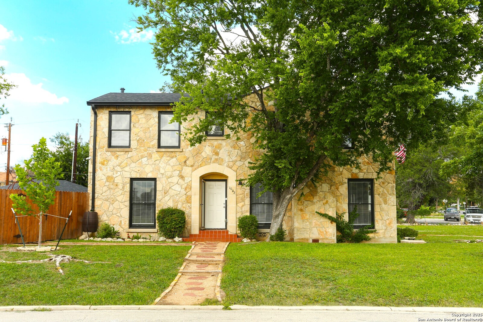1002 Kampmann Blvd.