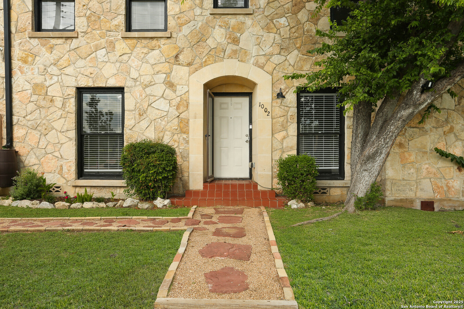 1002 Kampmann Blvd.