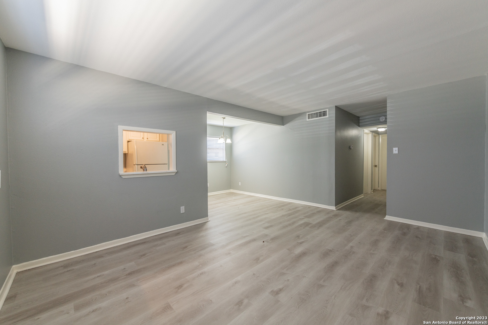 423 E DEWEY PL 4