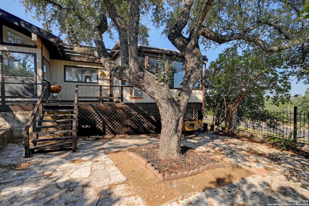Photo of 16827 Marlhead, Helotes, TX 78023 (MLS # 1887822)