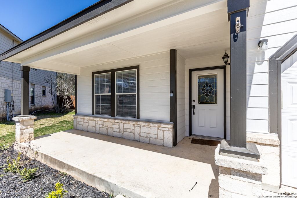 Photo of 228 SOPHIA CIR, Boerne, TX 78006 (MLS # 1959634)