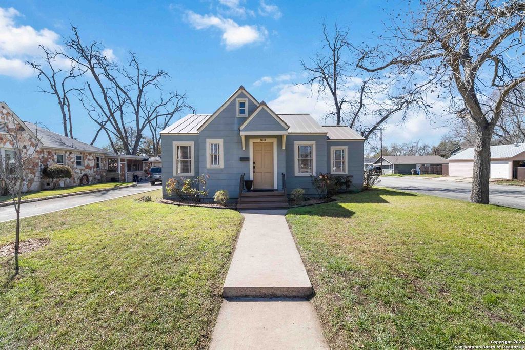 Photo of 803 BISMARK ST, Seguin, TX 78155 (MLS # 1958487)