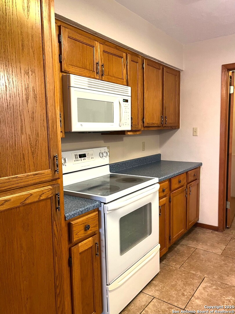 New Braunfels, Texas 78130, United States, 3 Bedrooms Bedrooms, ,2 BathroomsBathrooms,Residential,Active,211868