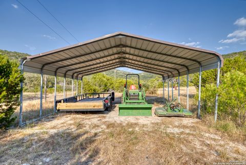 A home in Rio Frio