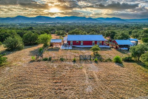 A home in Rio Frio