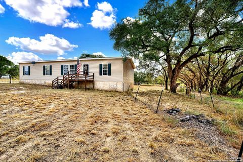 A home in Floresville