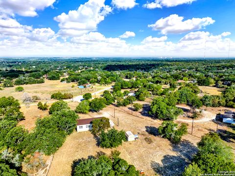 A home in Floresville