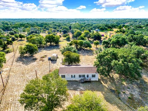 A home in Floresville