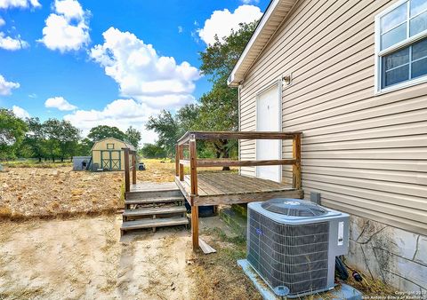 A home in Floresville