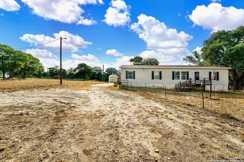 A home in Floresville