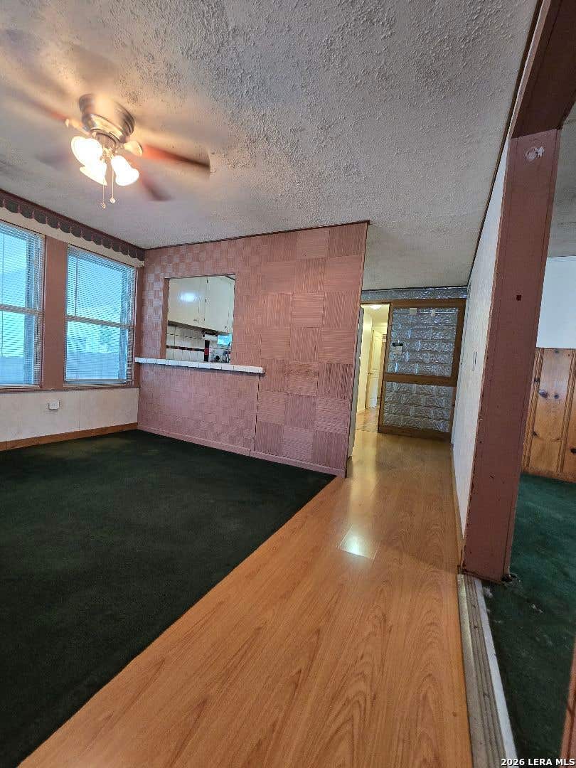 Photo of 2010 W Hermosa Dr, San Antonio, TX 78201 (MLS # 2008727)