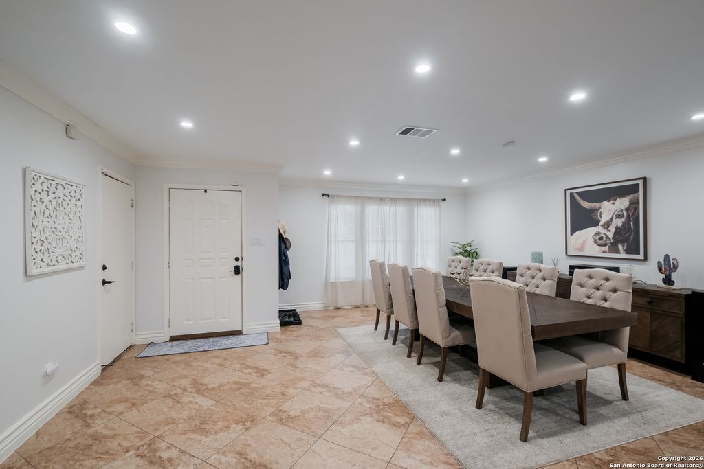 Photo of 1615 Pinetum, San Antonio, TX 78213 (MLS # 1934075)