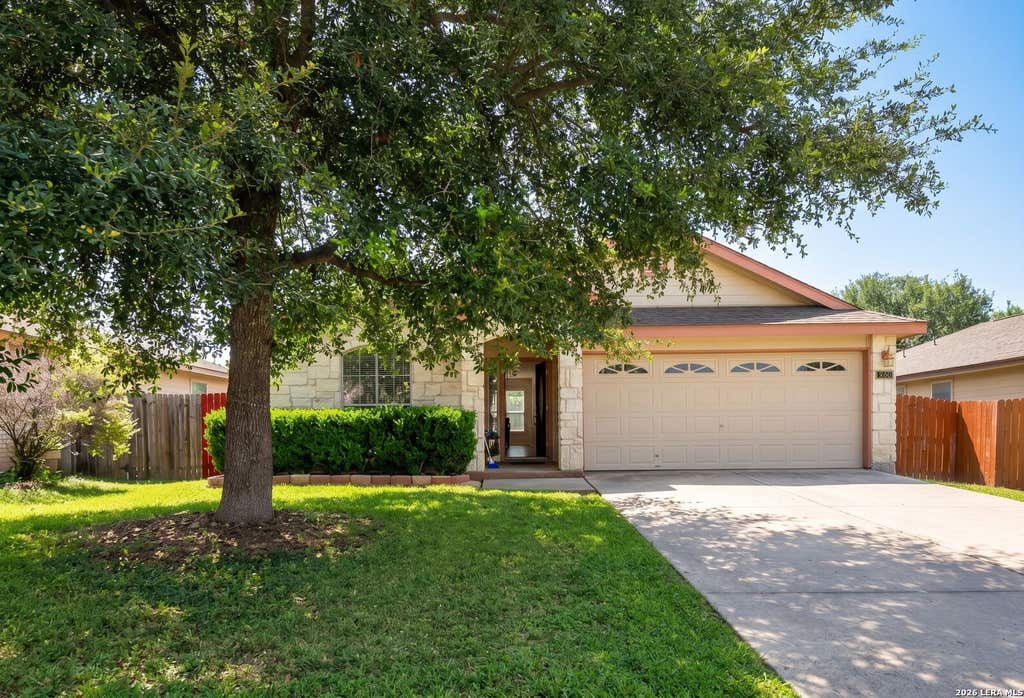 Photo of 8948 SCARLET CRK, Universal City, TX 78148 (MLS # 1991408)