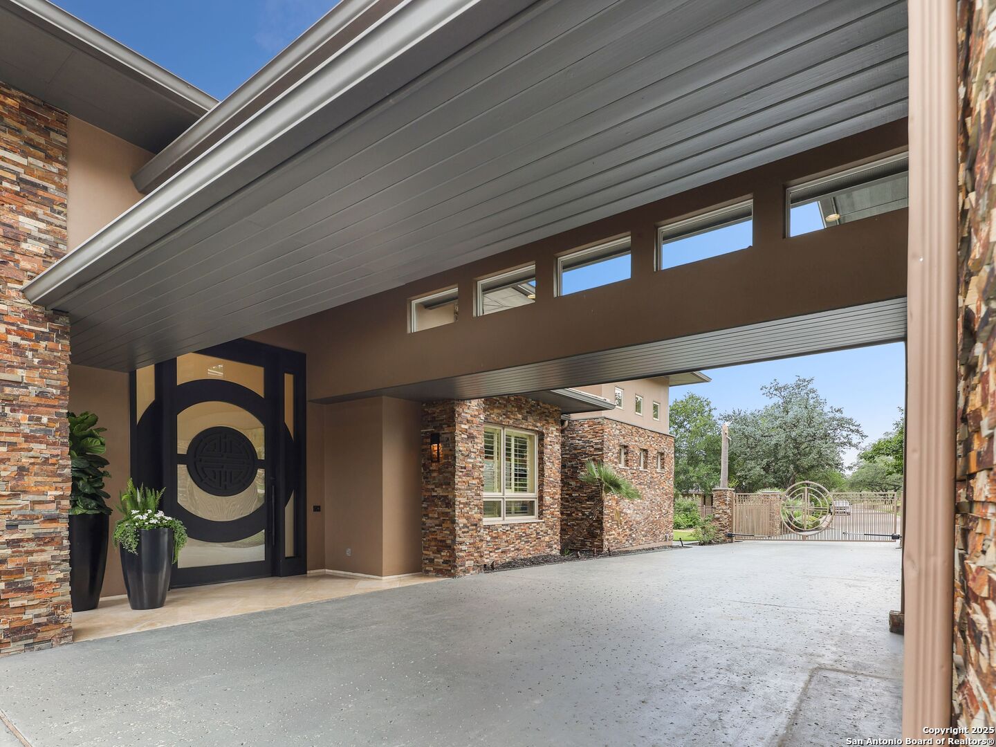 11 Davenport Ln
