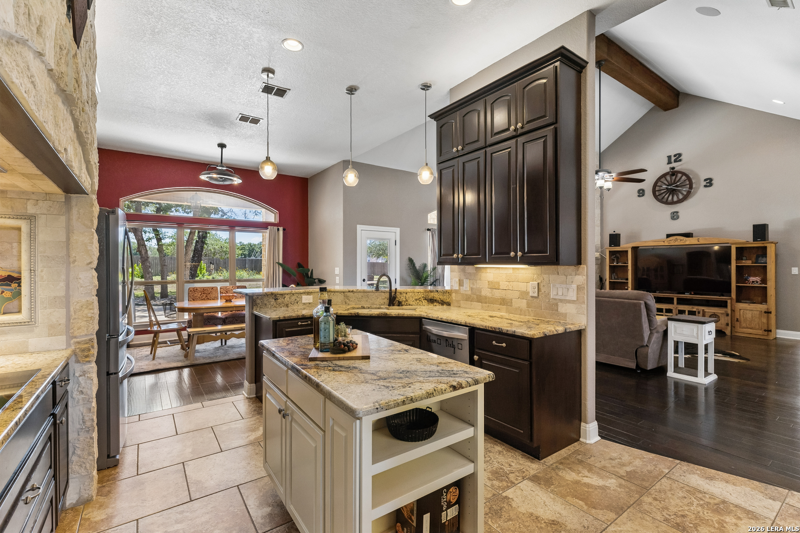 148 Woodlands