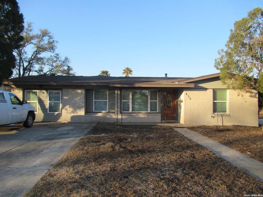 Photo of 635 Redcliff, San Antonio, TX 78216 (MLS # 1938186)